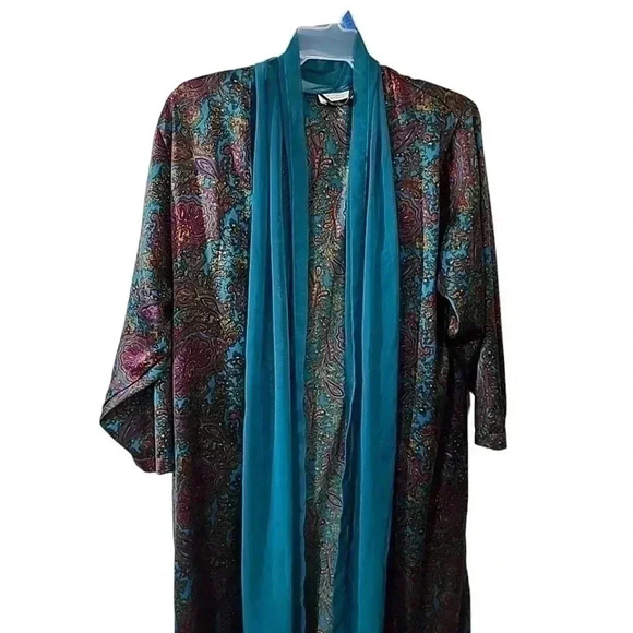 VICTORIA'S Secret Vintage Paisley Print Long Satin and Sheer robe. Size Medium - Picture 2 of 13